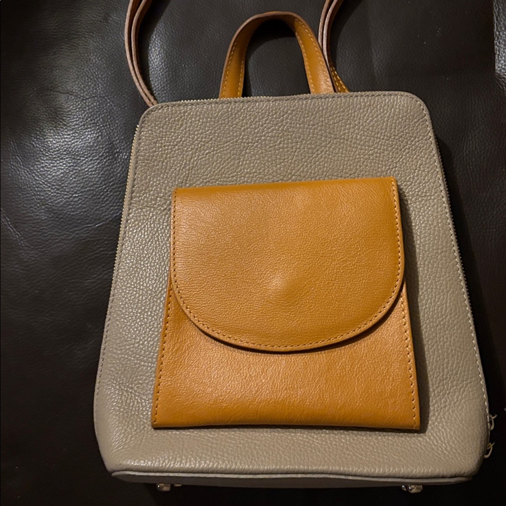 Elegant Tan and Cream Women's Backpack - Worn Once - Picture 2 of 3